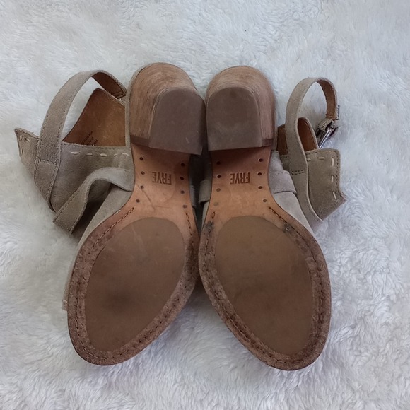 Frye Dani Pickstitch Shield Ankle Booties size 8.5 in Ash Suede - Picture 6 of 10
